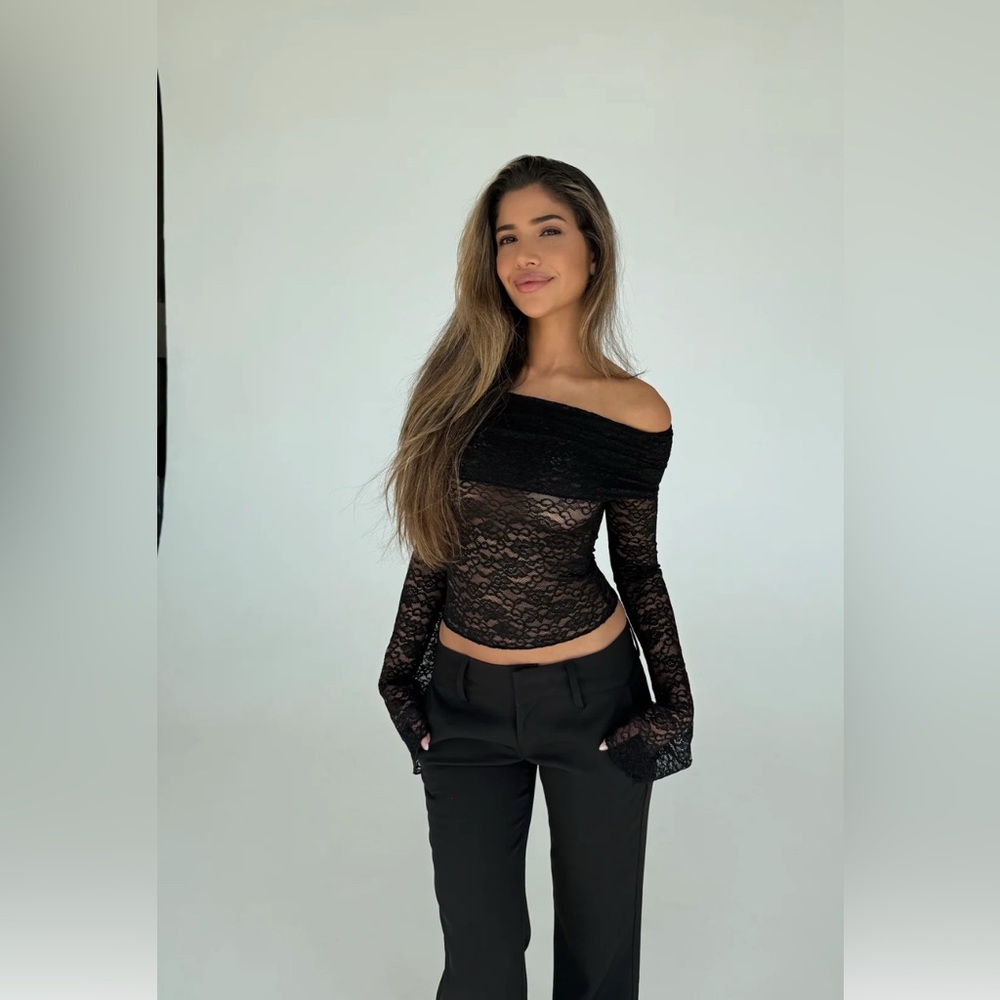 Venderbys KAIA LACE TOP - Picture 2 of 7